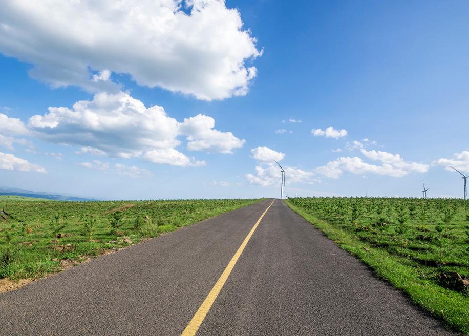 草原何须去内蒙，走进坝上草原，令我的心灵顿生幸福的震颤