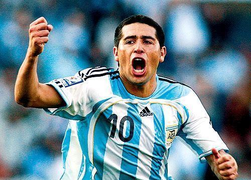 足坛十大领袖,足坛十大中场指挥官