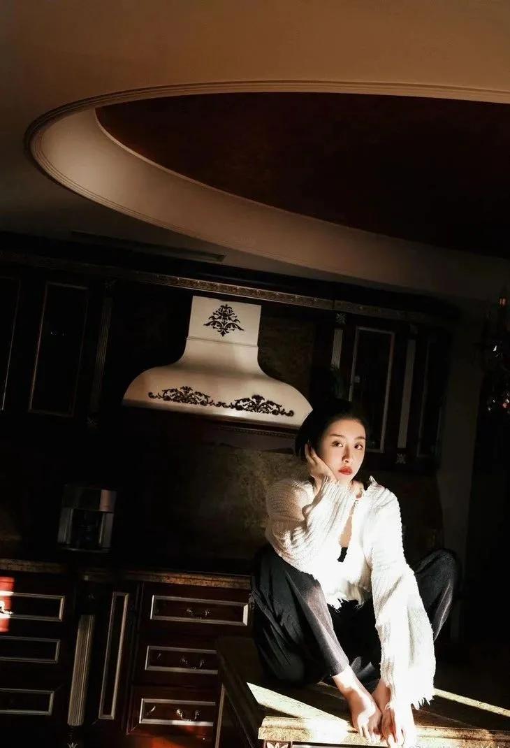 jennie同款提花高领毛衣,jennie同款开衫毛衣