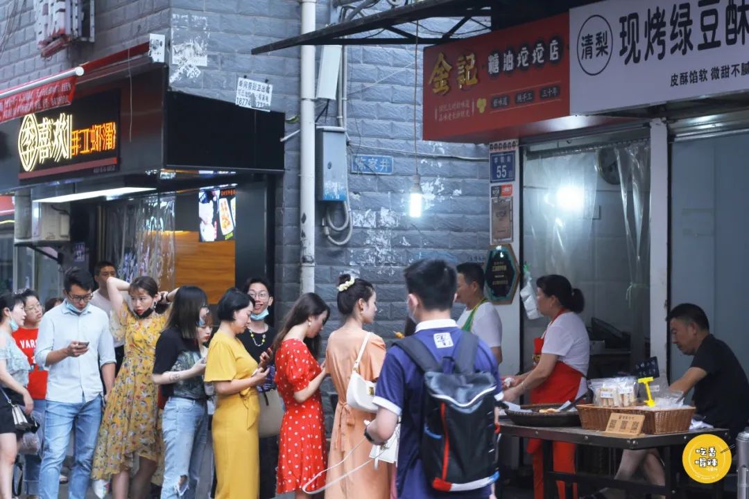 长沙最出名的小吃街哪里最好吃,长沙哪里的小吃街比较正宗地道