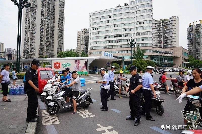 宜宾交警安全宣传,交警交通安全活动
