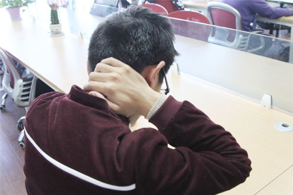 女人脖子后面的富贵包是什么原因,脖子后面的富贵包什么方法能去掉