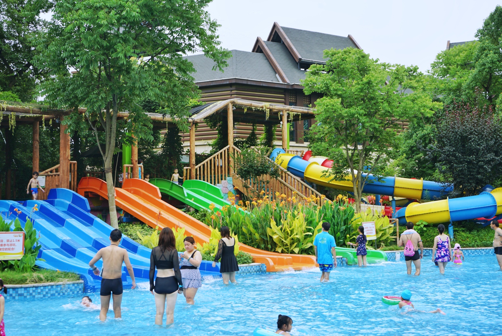 苏州乐园夜场游玩攻略,苏州乐园攻略玩的人多不