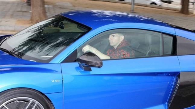 足坛明星的豪车,足坛球星开豪车