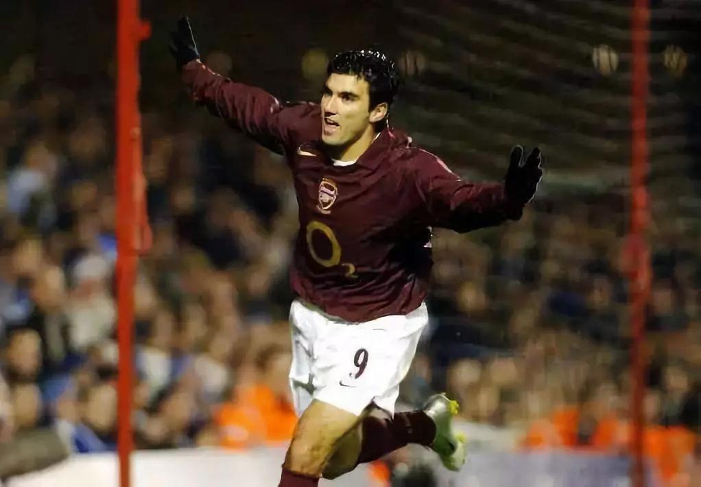 五次连进总决赛四次获得总冠军,欧联杯西班牙人晋级