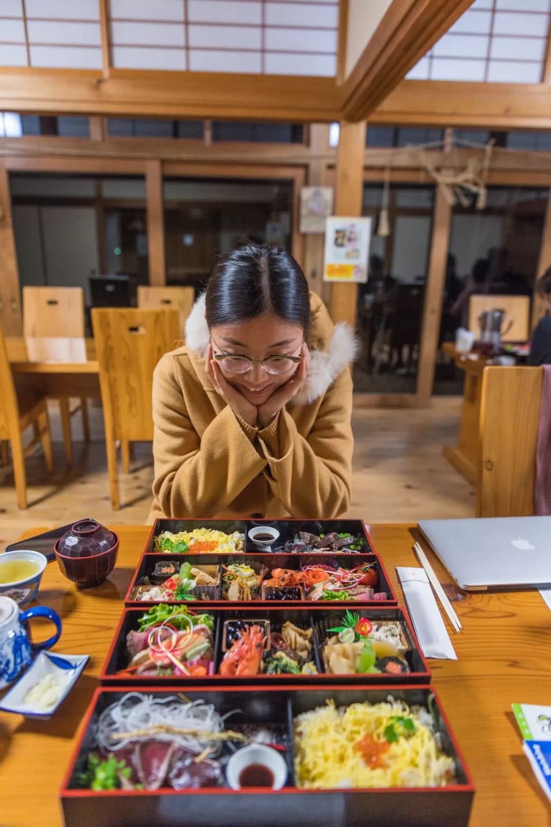 没有暖气的日本人怎样过冬,日本冬天没暖气他们用什么取暖