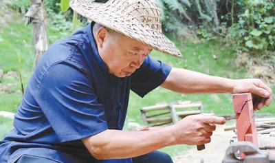 上央视的木工爷爷,登高人民日报