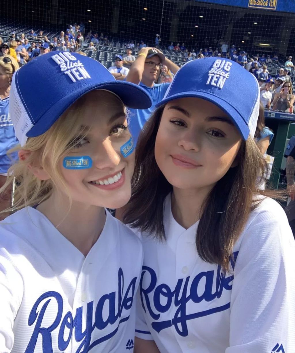 大脸戴什么帽子好看冬季新款,女性脸小冬天戴什么帽子好看