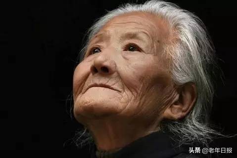 朋友圈最火的6张图片道破人性,朋友圈最火的4张图片道破人性