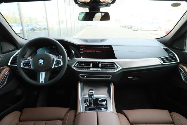 直列六缸3.0t宝马suv,宝马最新款的性能suv到底有多强