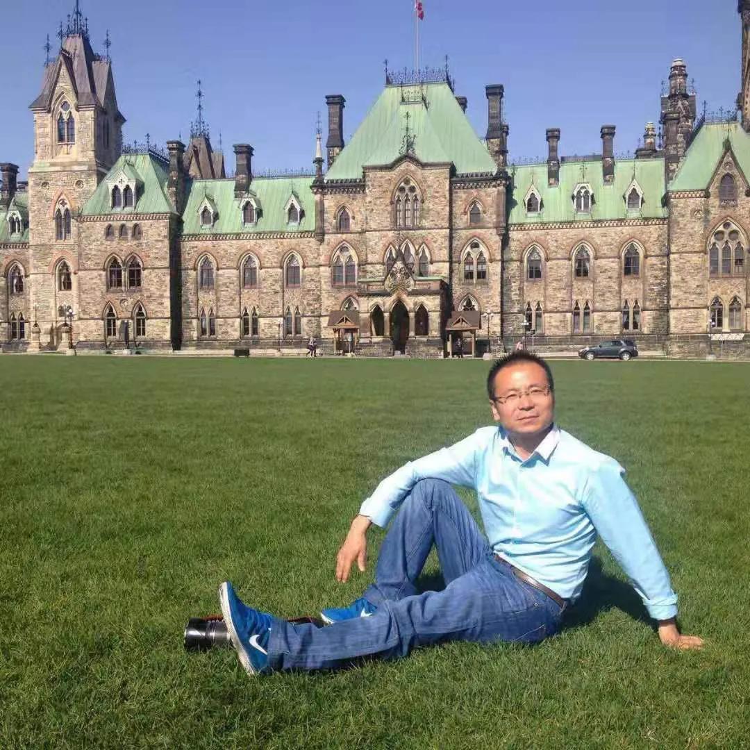 长成的华山.托就的佛