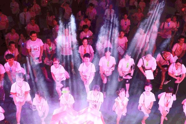 七夕|和柠一起RUN，七夕荧光夜跑不一YOUNG