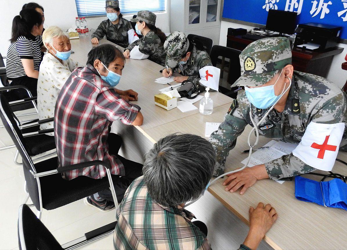 参军入伍条件男兵什么兵种好,入伍成为军官