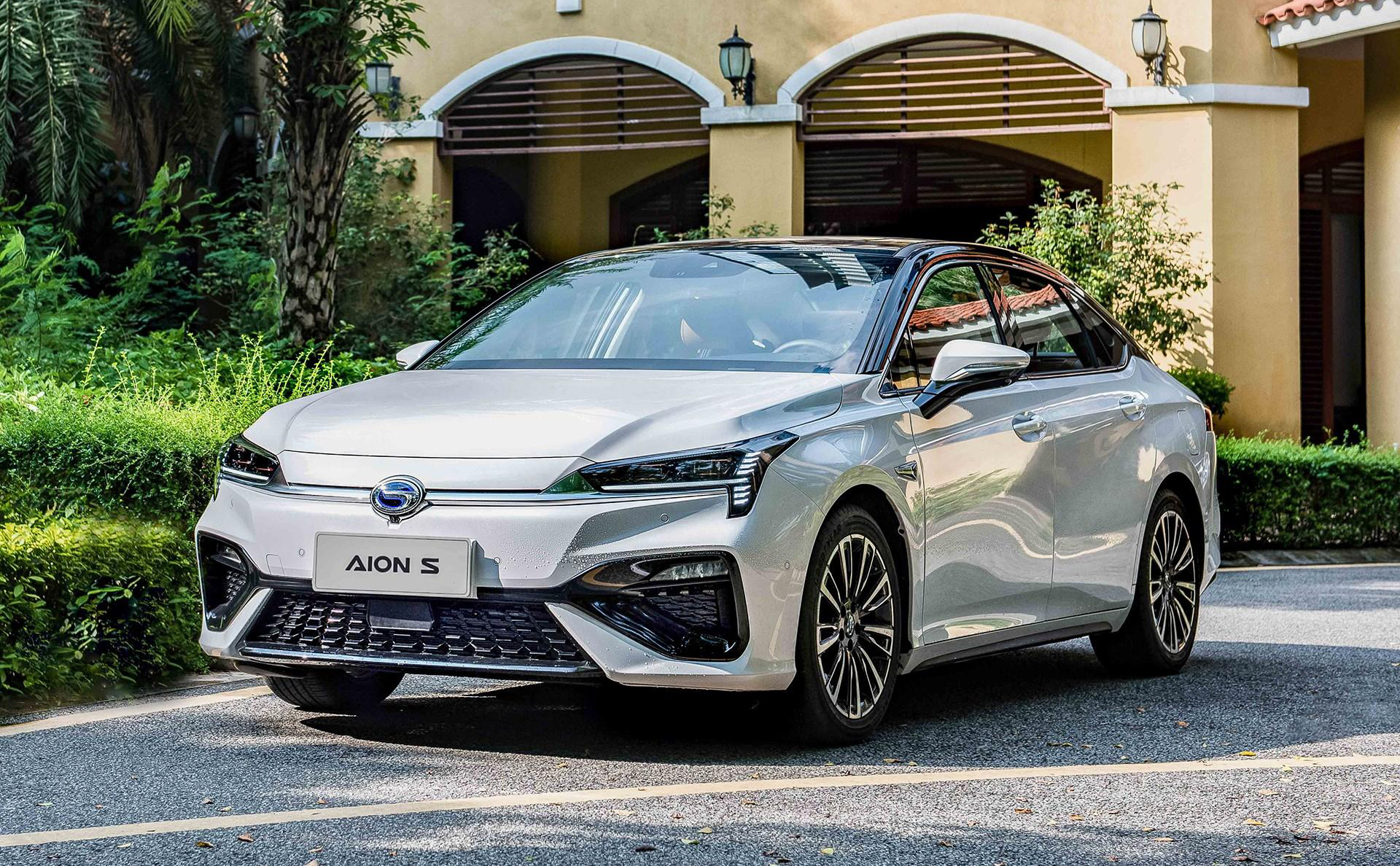 青出于蓝酒价格查询,五粮液最新款车型