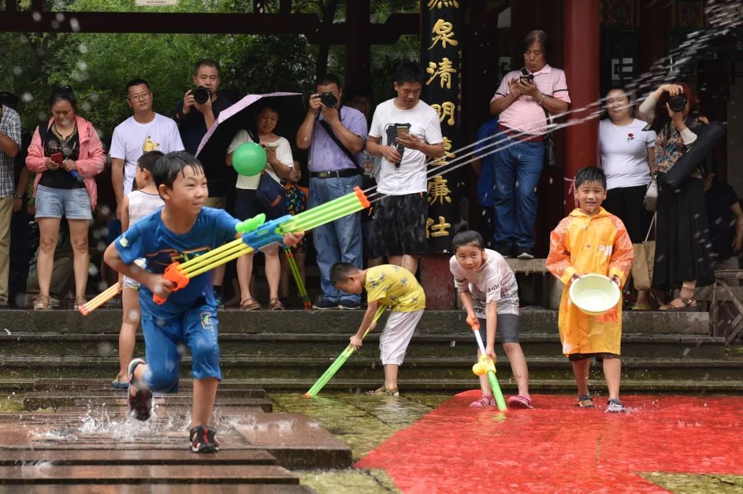 济南什么地方有玩水的地方,济南公园夏天玩水