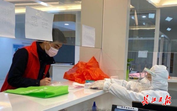 记者走访武汉药店视频,药店探访