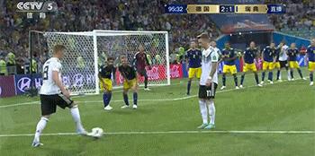 马尔科罗伊斯又白又粉,马尔科罗伊斯捧杯