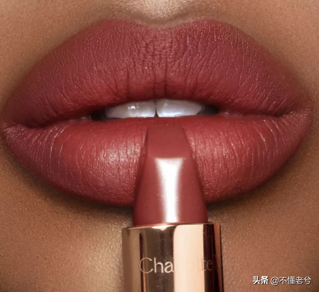 汤姆福特和迪奥哪个眼影盘好,汤姆福特20号眼影教程