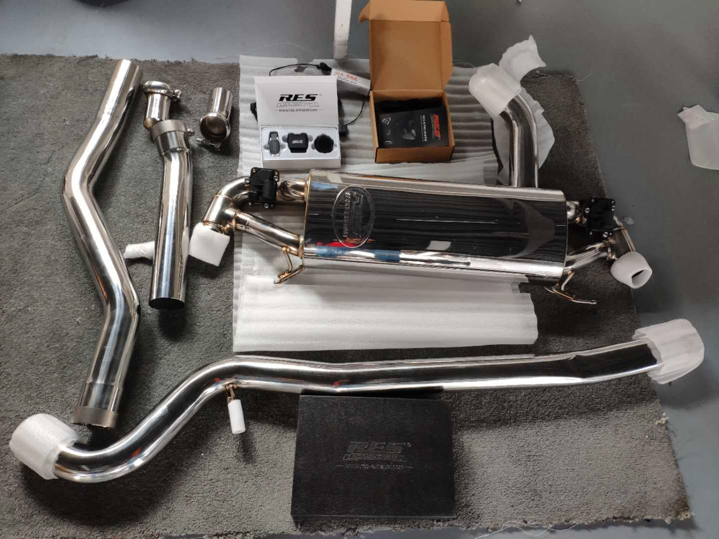 宝马325li曜夜版有排气声浪吗,20款宝马325li曜夜运动原厂排气