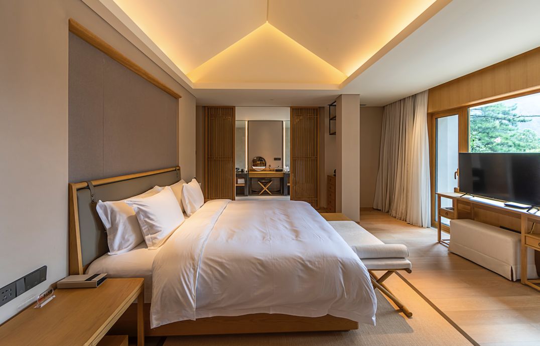 疫情防控取得阶段性胜利有序恢复,疫情胜利在望