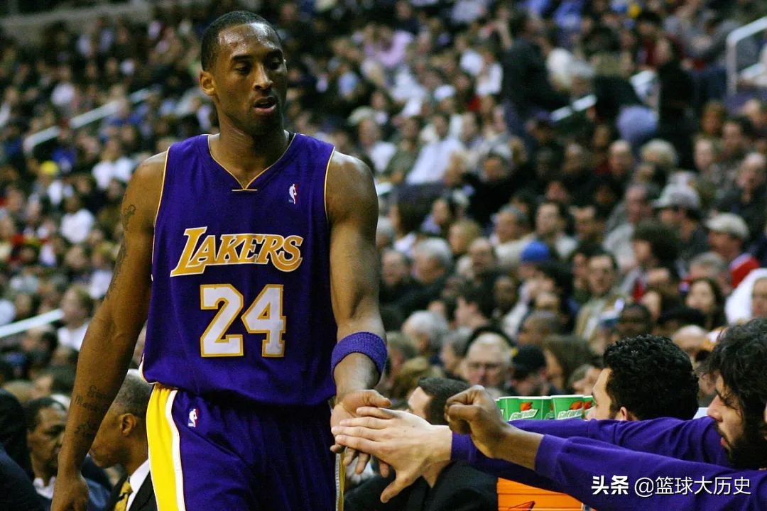 2007年的科比有多强？他只花了四场，就抢了安东尼的得分王！