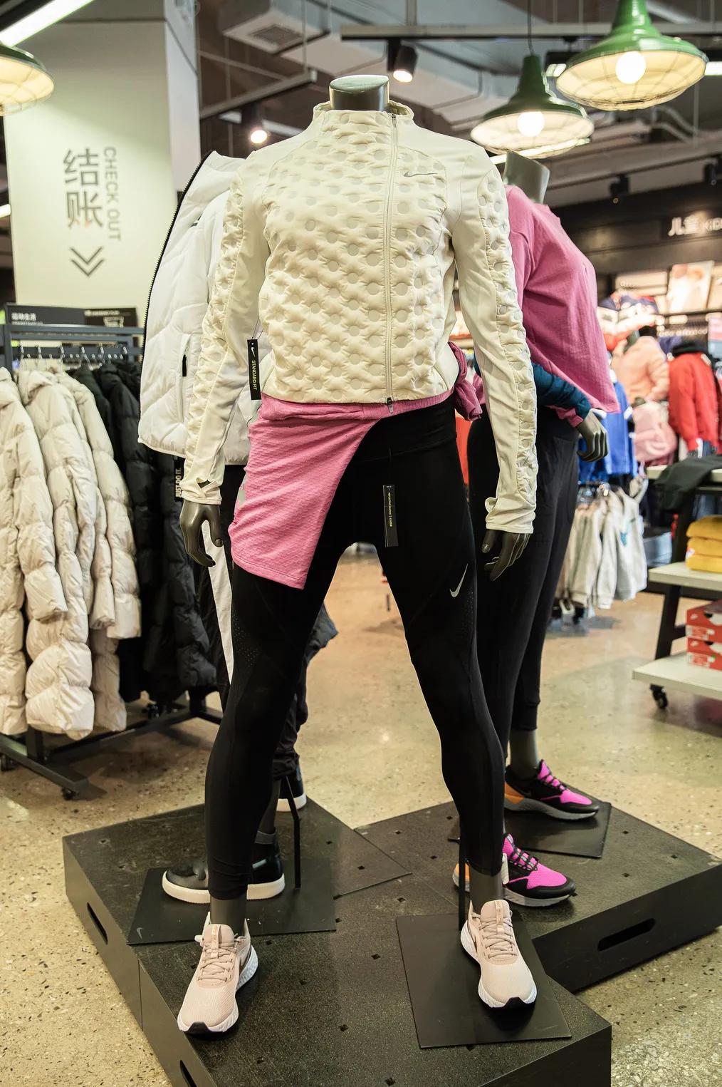 用不着加群拼团！来罗马春天奥莱，做真正的气质名媛