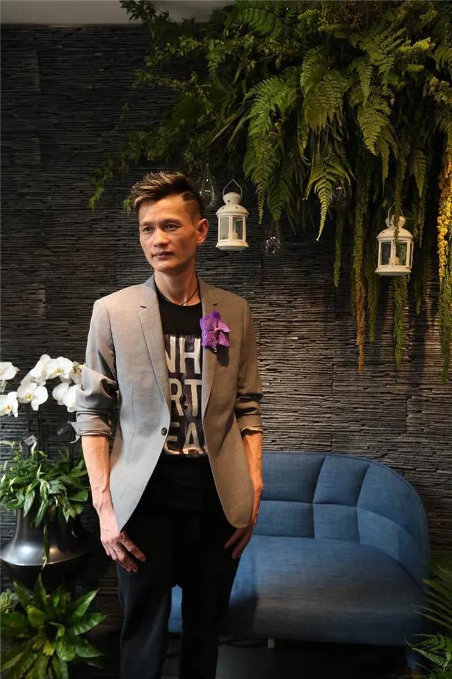 这家不足50㎡的花店，年营业额竟达300多万，被称“花痴”的他是怎么做到的？