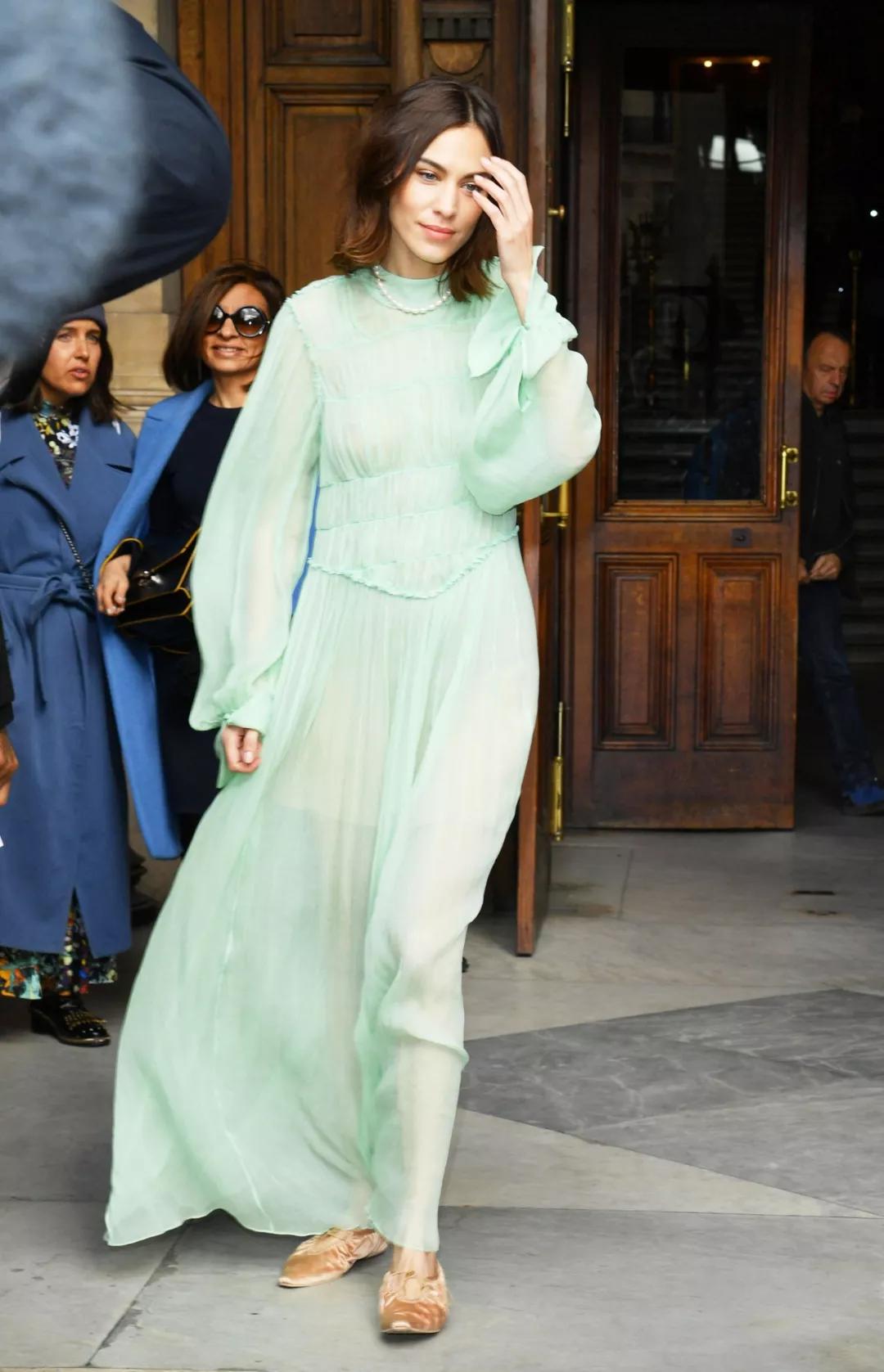 夏日就穿糖果色连衣裙，贼靓，回头率200%