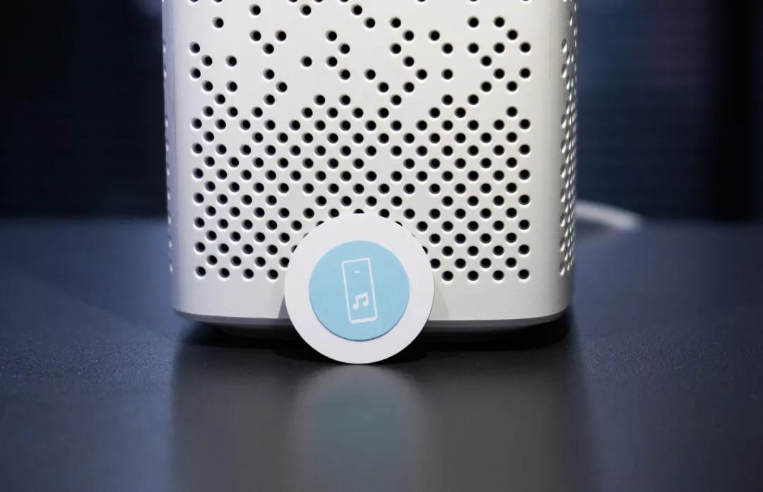 一张小贴纸，居然是华为的大杀器