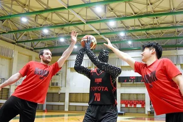 丰田机器人的灵活性,丰田篮球机器人