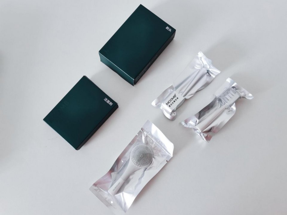 做一个爱笑的女人吧,做一个爱笑的姑娘吧