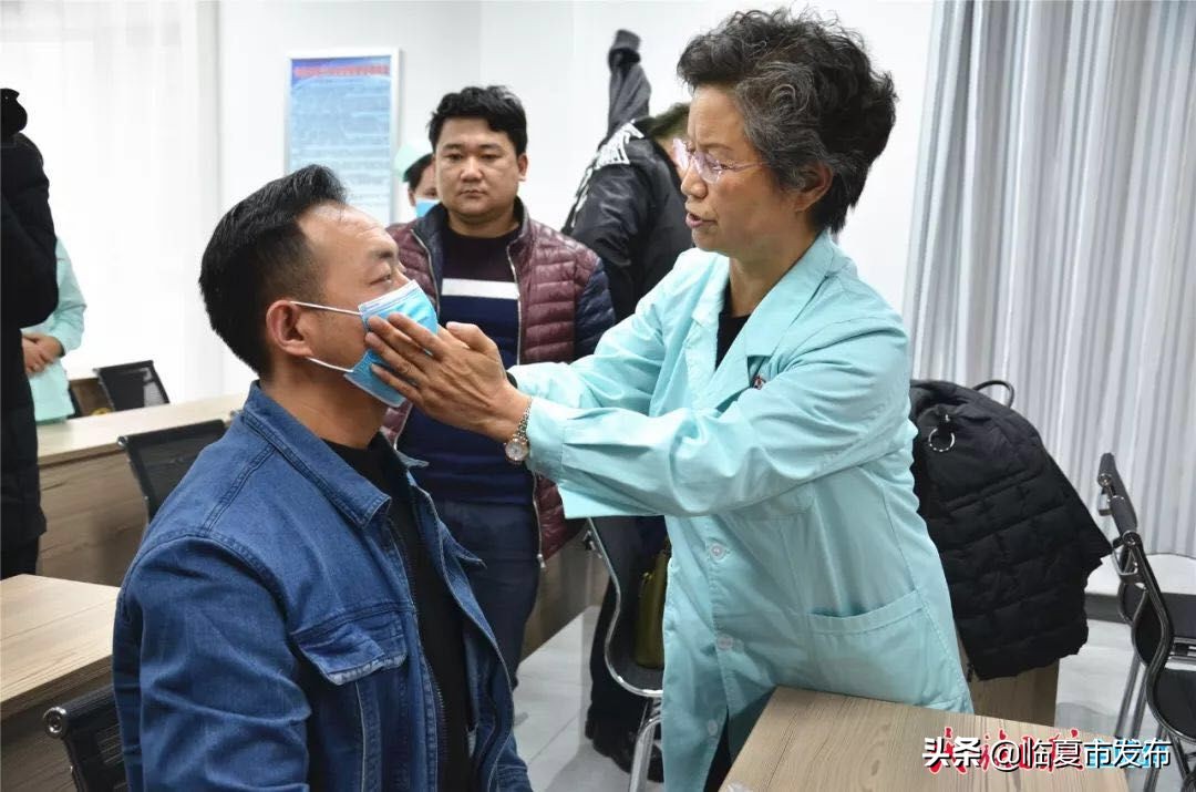 临夏市卫健系统、交通运输局、文旅行业、工商联等部门及时开展应对和防范新型冠状病毒感染的肺炎防控工作