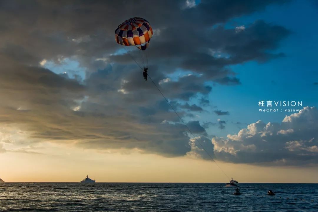 繁华熙攘，从海滩到山路的芭东（Patong）风情