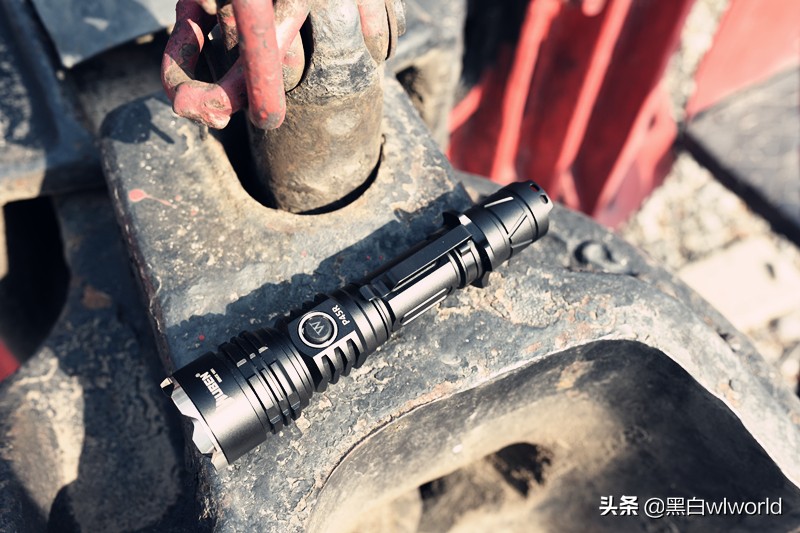 战术红光照明,巡逻照明哪个牌子好