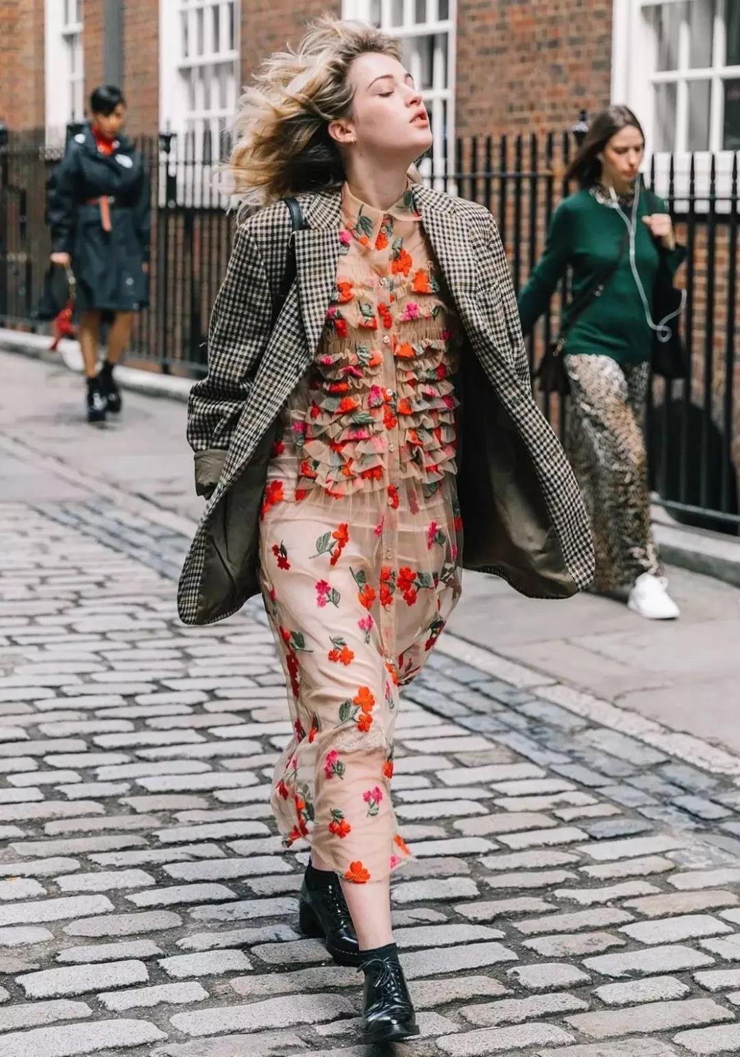 穿碎花裙不俗气反而高级,为什么我穿碎花裙不好看