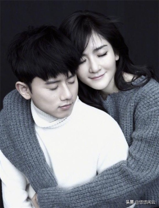 何炅穿越人海拥抱谢娜,何炅和谢娜穿越人海拥抱