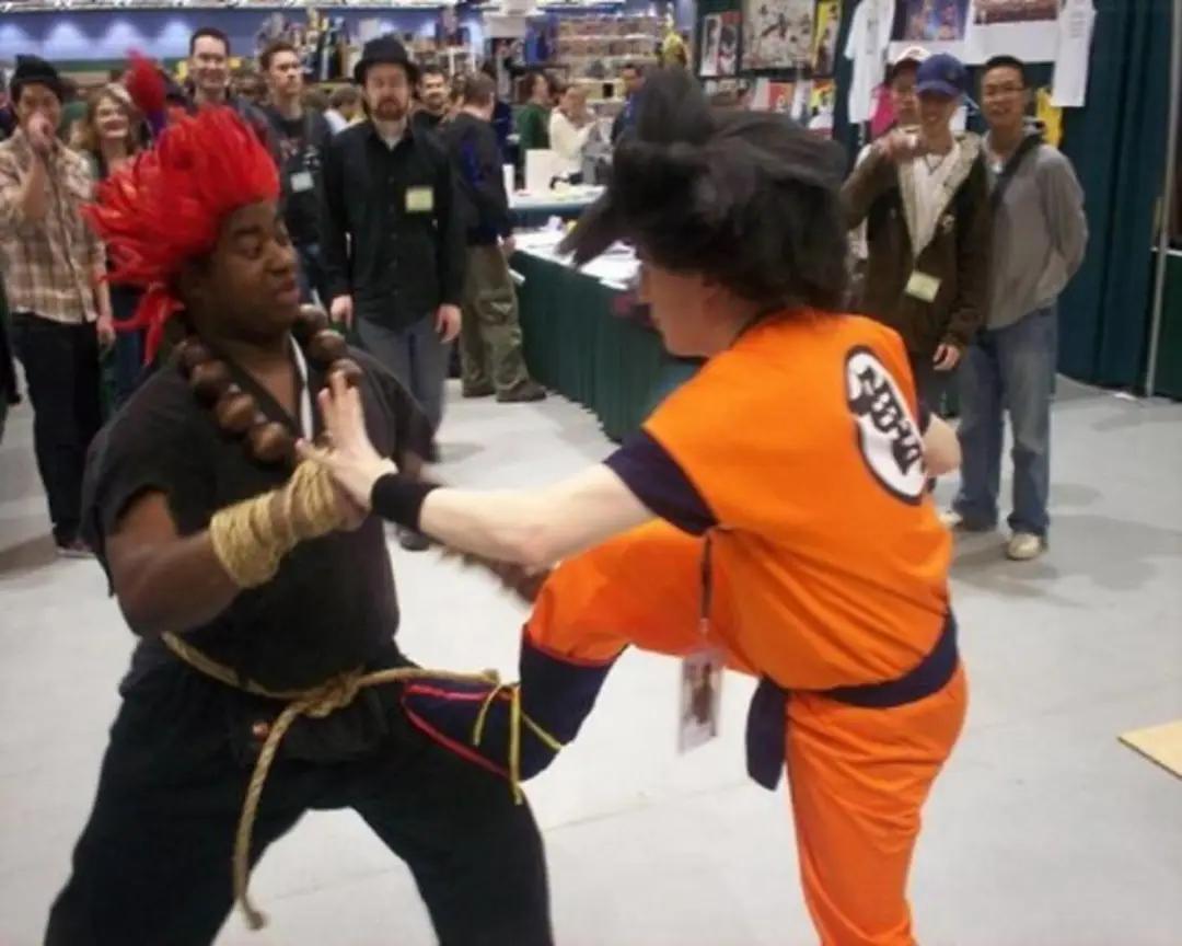 这年头怎么还有人玩cos,这年头什么才是真实的