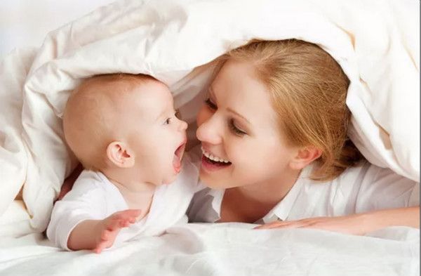 宝宝到了厌奶期该怎么喂奶,宝宝厌奶期妈妈怕回奶怎么办