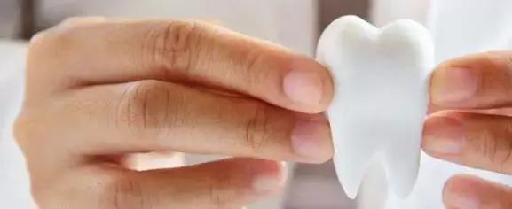 青春期如何把牙变白,青春期怎么让五官变好