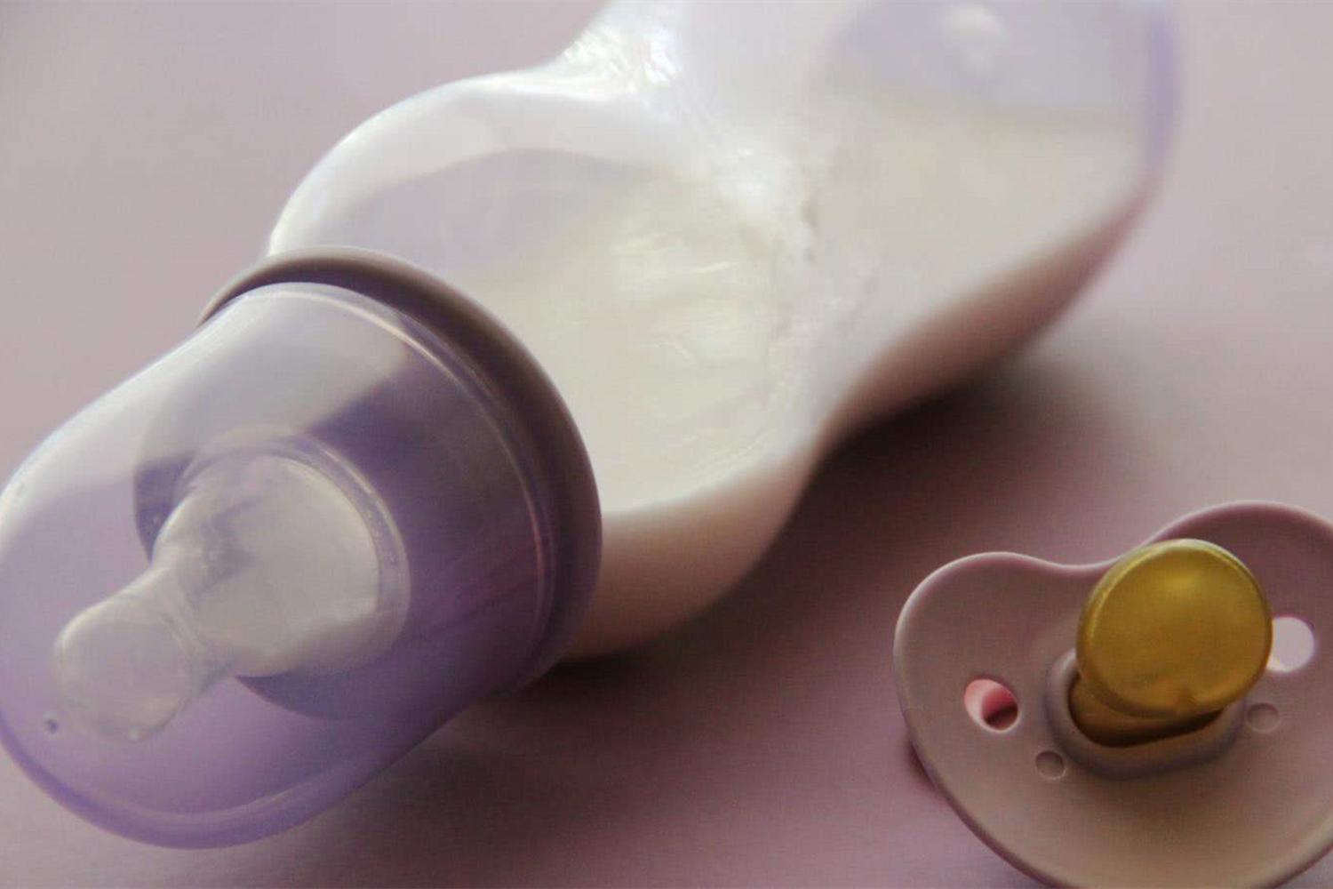 宝宝奶瓶第一次使用前怎么清洗,奶瓶的清洗