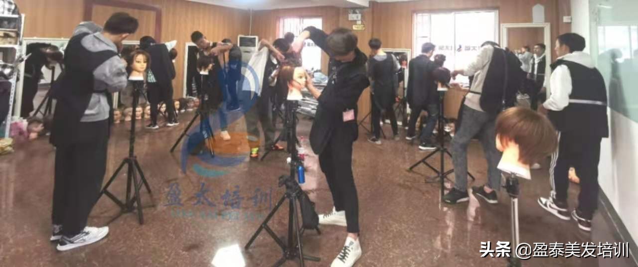 学美发难不难,学美发太难学了