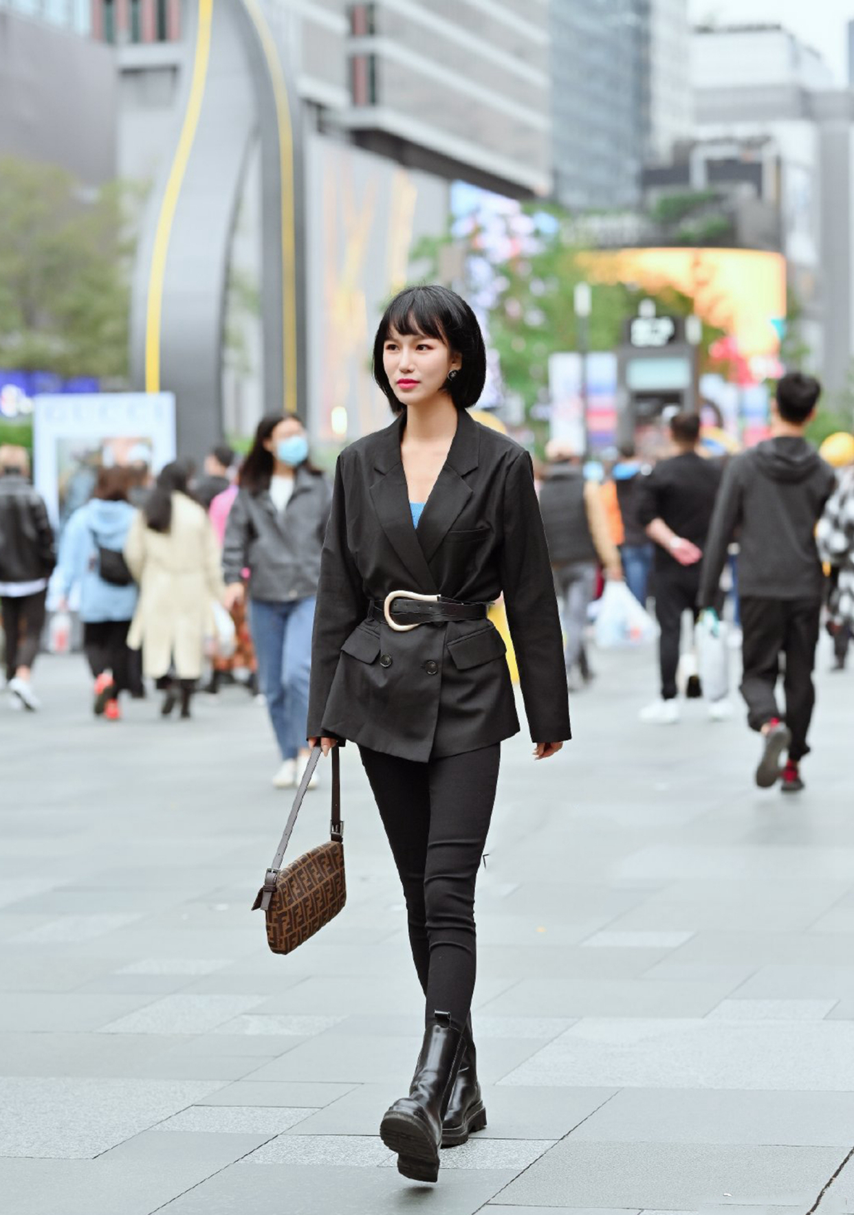 西装无下装穿搭,休闲西装怎么穿搭才好看