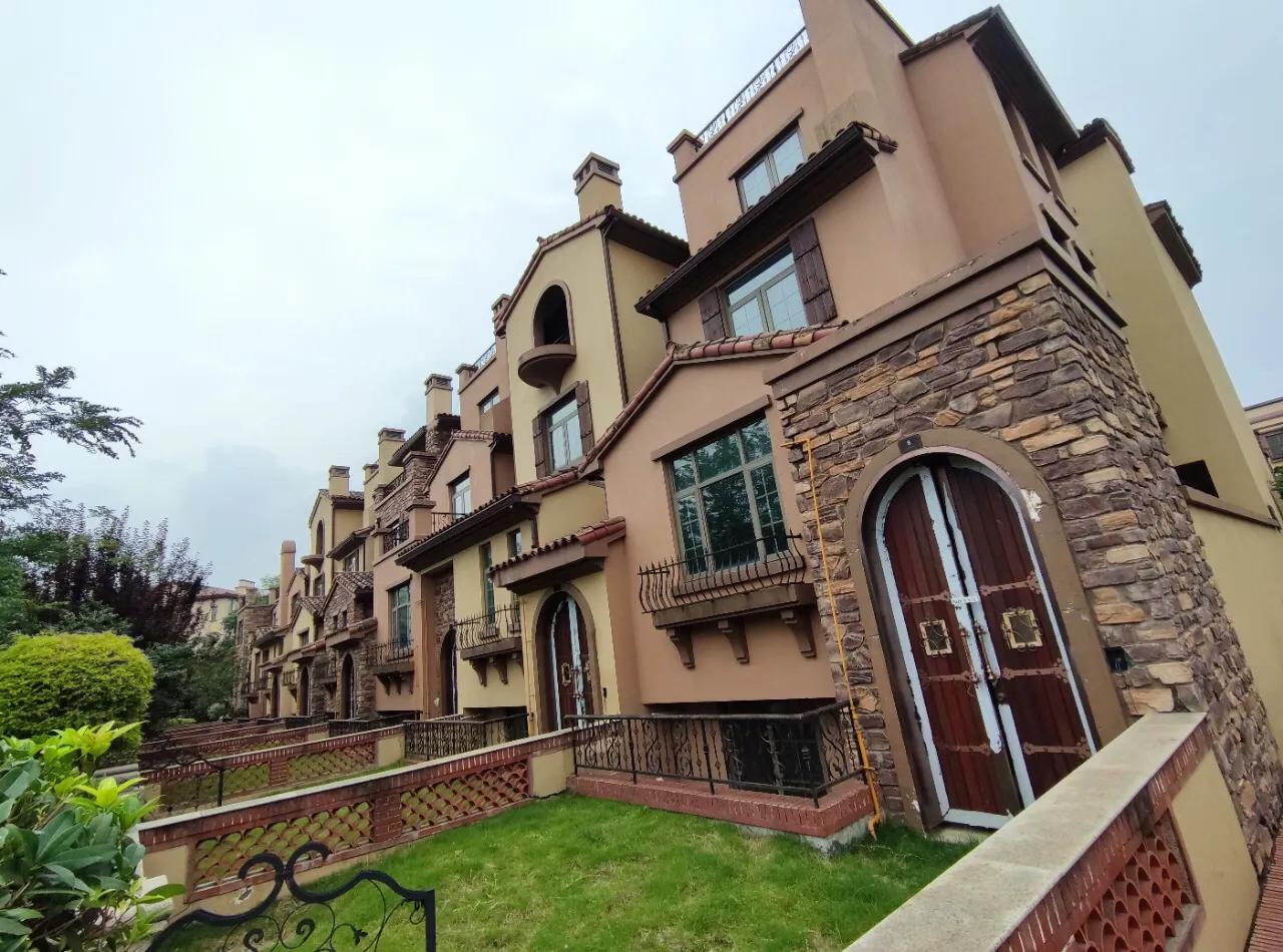 成都天府新区麓湖别墅精装房,成都天府新区麓山中式合院别墅