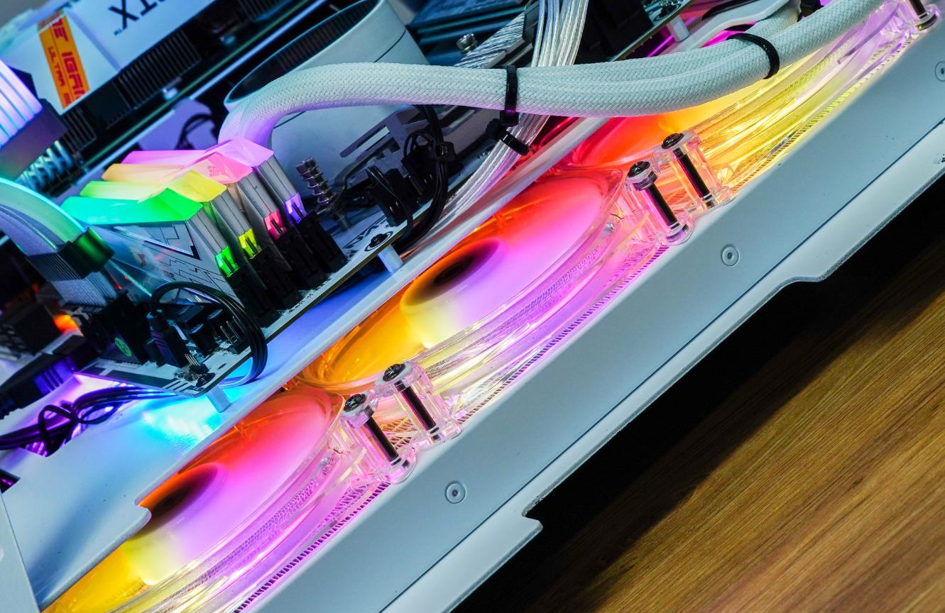 主机用什么鞋盒当电脑箱,鞋盒当机箱配置图