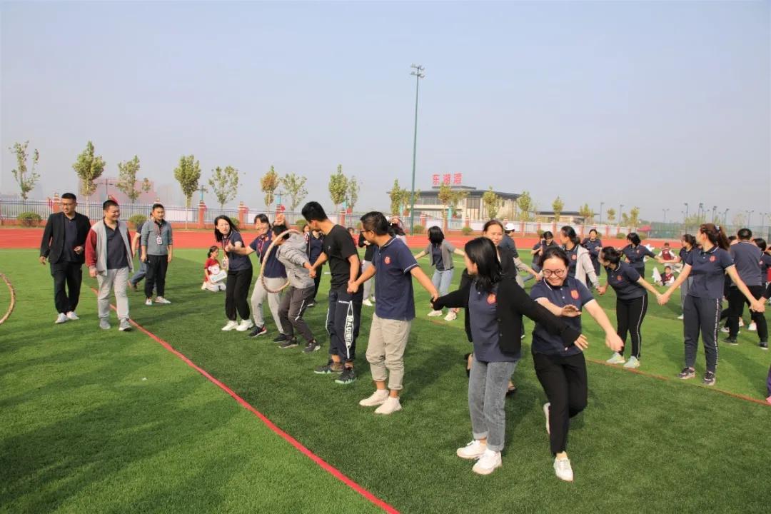 趣味运动会团结奋进,趣味运动会青春