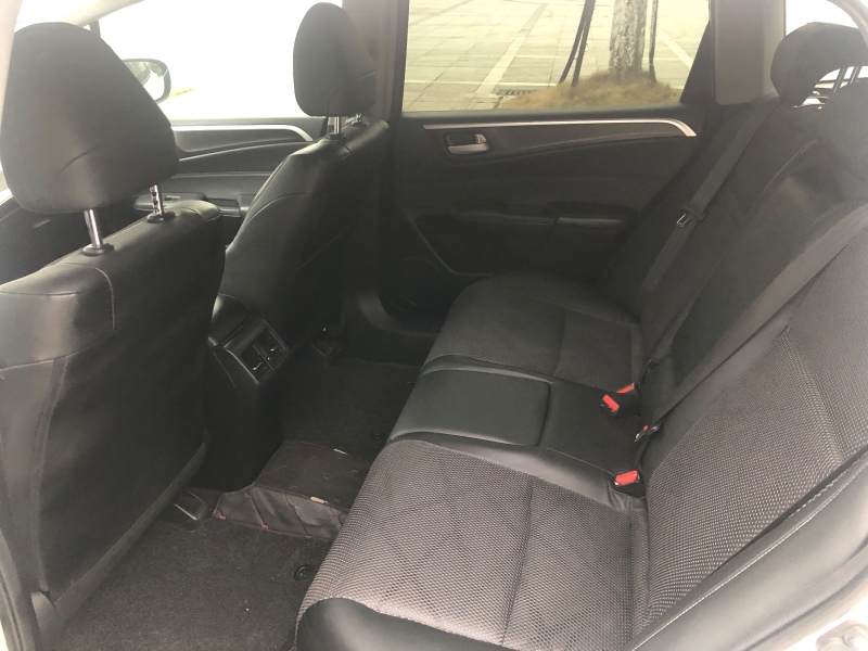 本田杰德1.8评测视频,本田杰德1.8豪华版全长多少