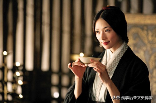 白鹿原田小娥辗转反侧睡不着,白鹿原小说田小娥救黑娃