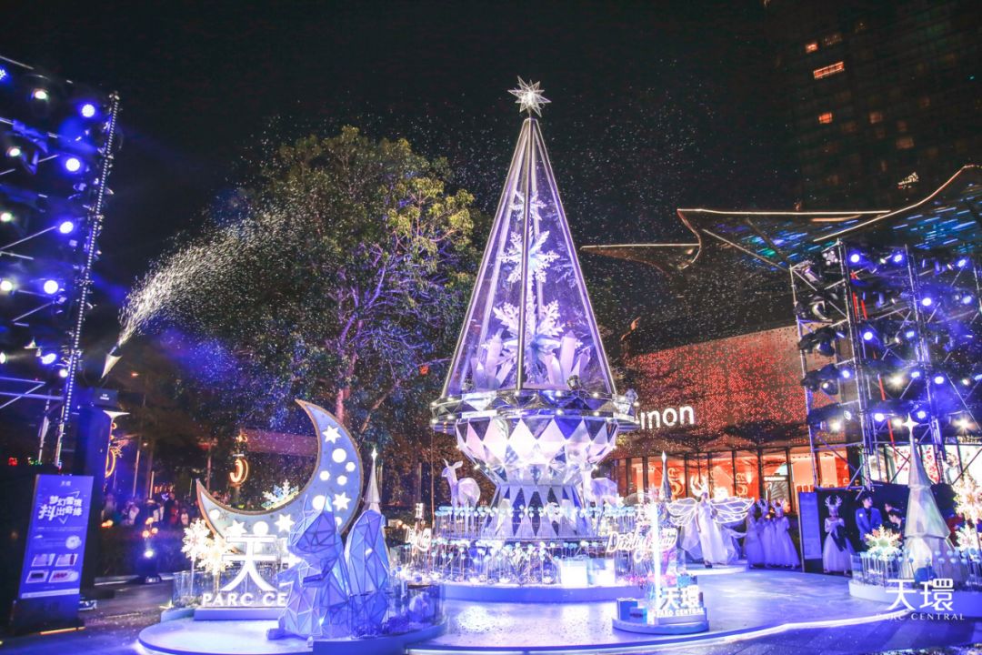 美已经不够了,今年的圣诞美陈必须“玩”起来