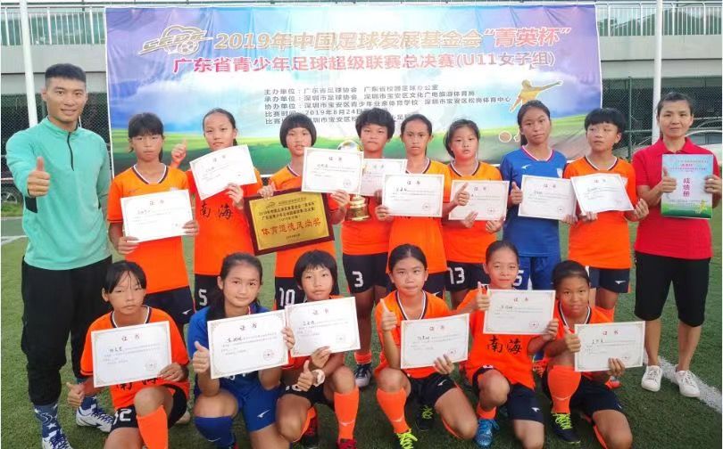 一个小孩的足球梦想有多难,足球小男孩梦想