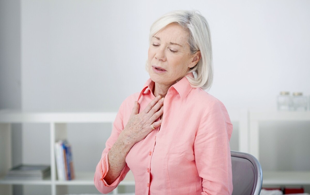 老人心衰胸闷气短最佳缓解方法,老年人晚上睡觉胸闷会是焦虑症吗